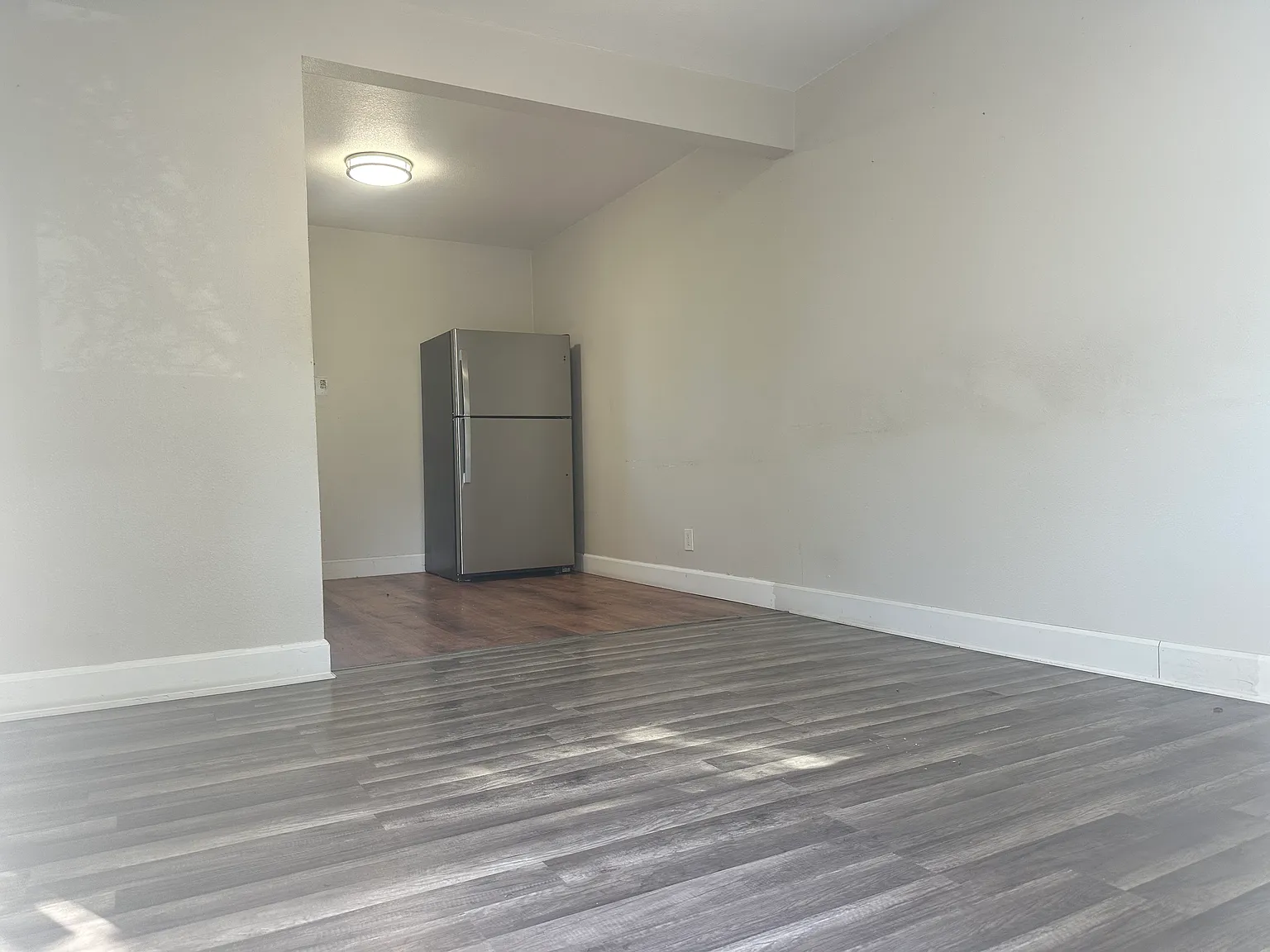 2 bed, 613 sqft, $1,850 — Photo 2