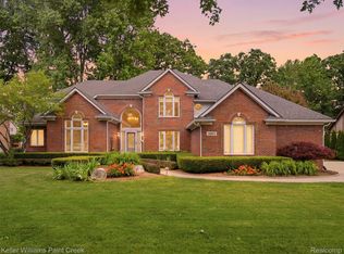 14863 Towering Oaks Dr, Shelby Township, MI 48315