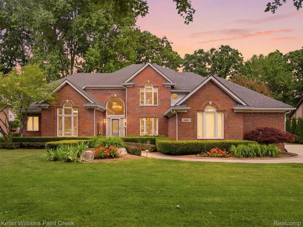 14863 Towering Oaks Dr, Shelby Township, MI 48315