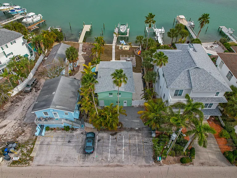 8441 Bayshore Dr #B — Photo 27