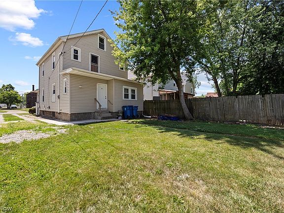 4th image of 1413 E 29th St
