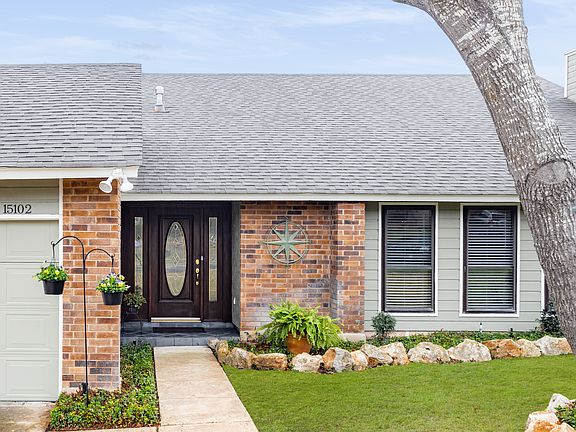 4th image of 15102 Rock River Ln