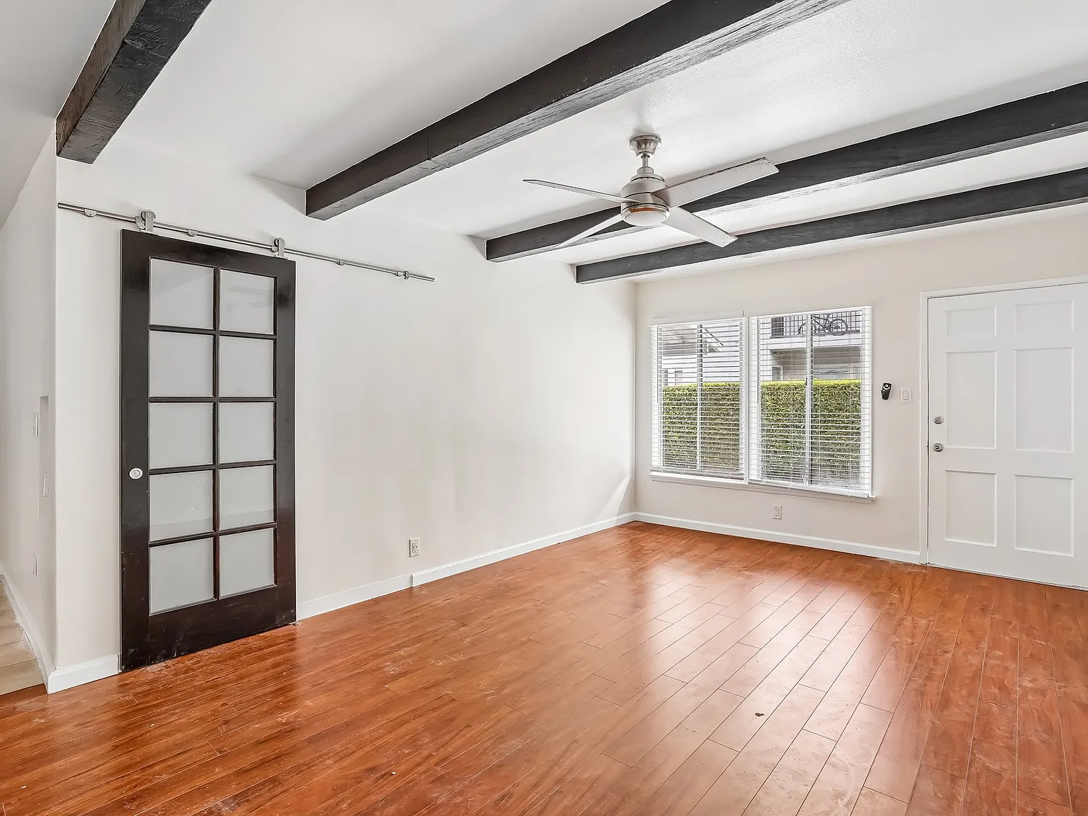 Studio, 470 sqft, $1,325 — Photo 4