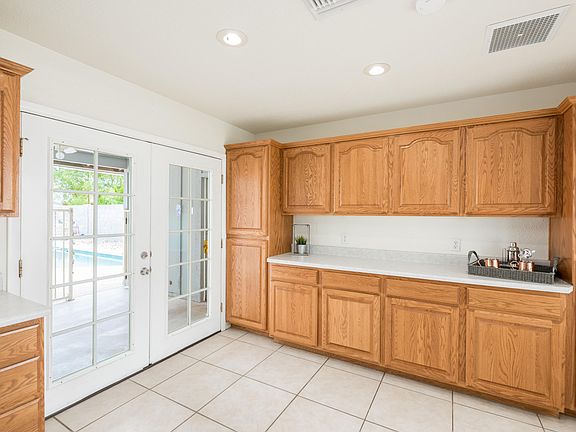 5th image of 2042 W Aster Dr