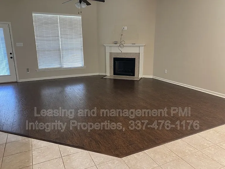 115 Northpointe Dr — Photo 2
