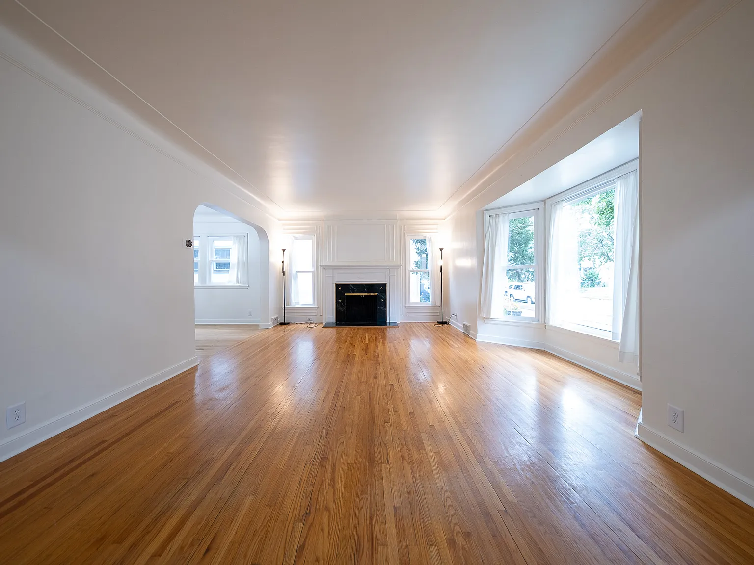Thomas Avenue, St Paul (1600) LS MG1 - 1 — Photo 2