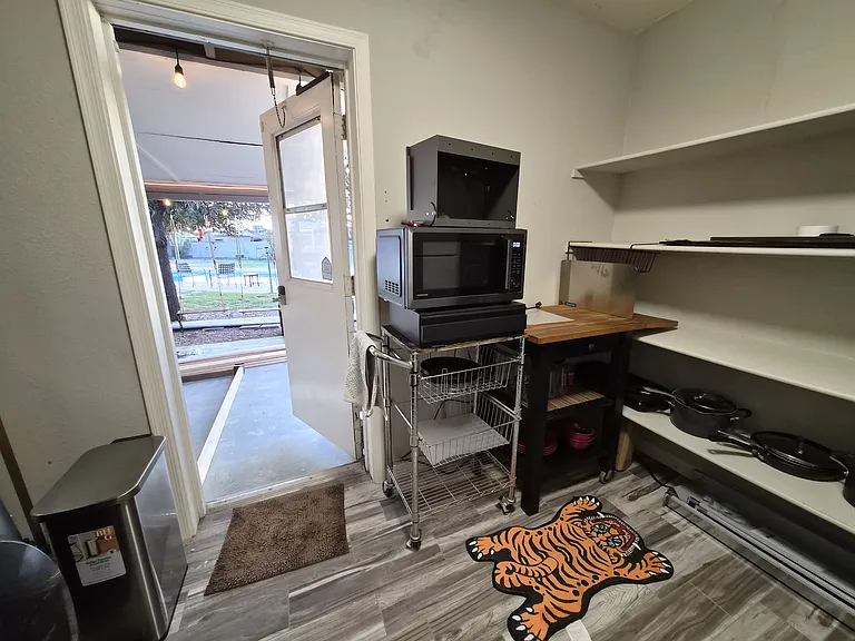 2401 W Angela Dr — Photo 5