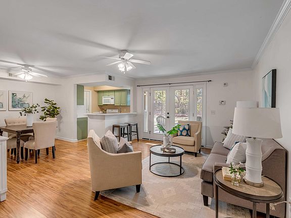 2nd image of 1858 Montclair Dr Unit A