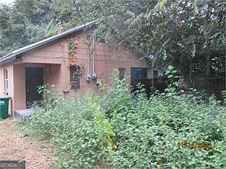 4th image of 825 Cotton Ave