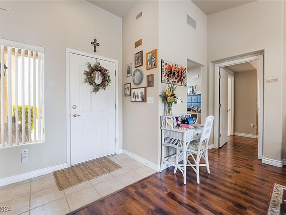 5th image of 2517 Dark Peak Dr #0