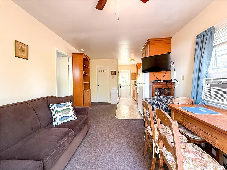 8515 Soundview Ave — Photo 7