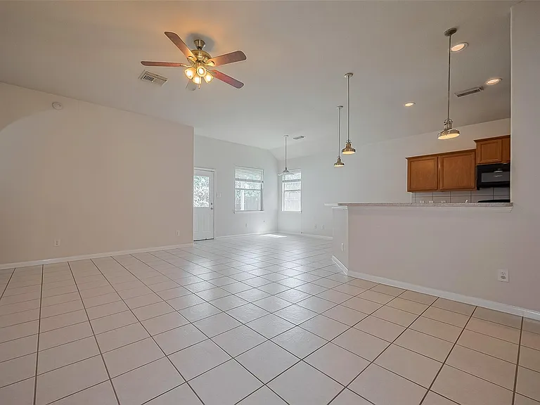 21406 Rioja Bluff Ln — Photo 4