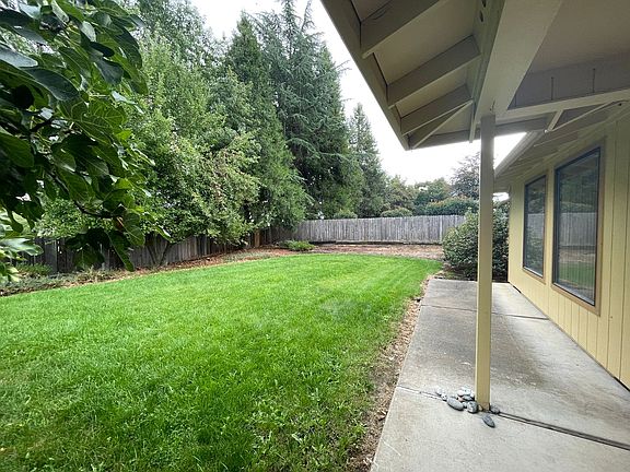 4th image of 931 La Loma Dr