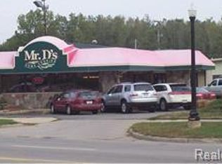 1202 E Grand River Ave, Howell, MI 48843