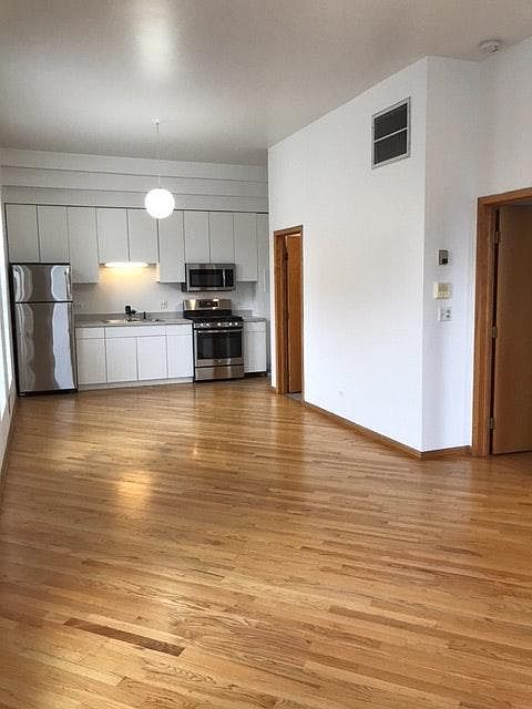1st image of 839 W Grand Ave #2