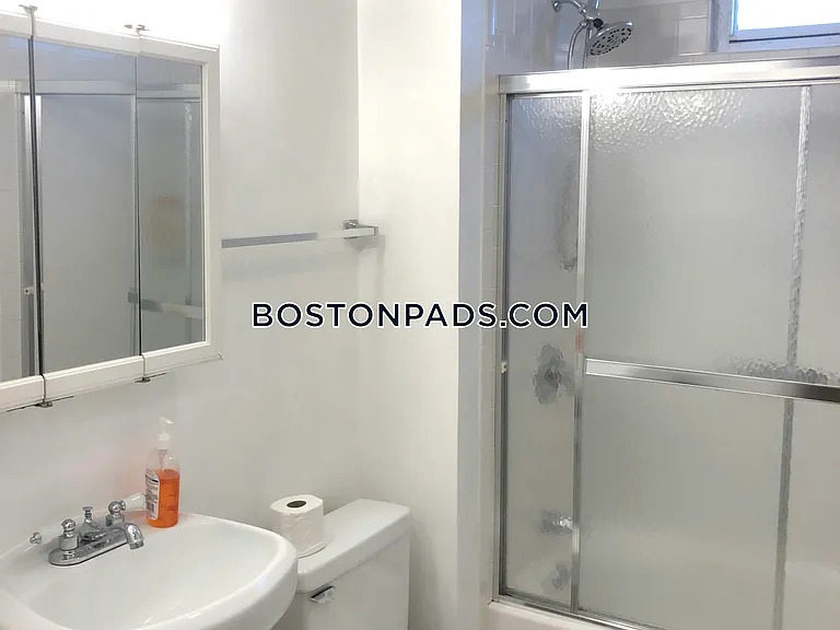 29 Brackett St #2 — Photo 9