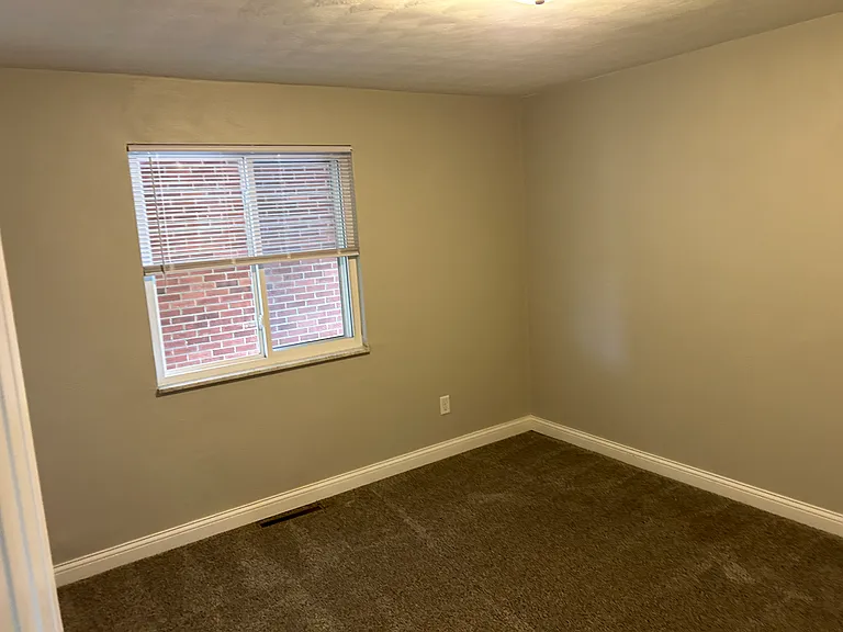 1023 Old Main St — Photo 6