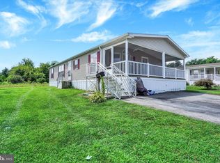 113 W Abington Cir, Stewartstown, PA 17363