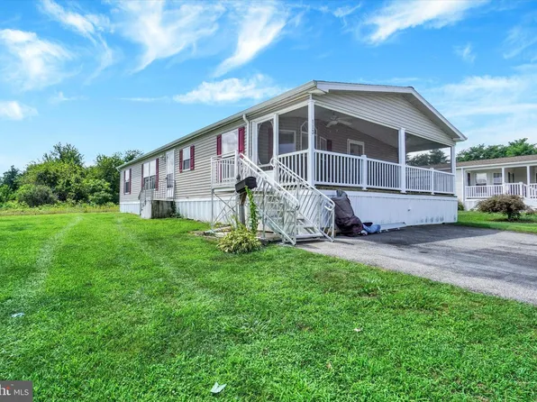 113 W Abington Cir, Stewartstown, PA 17363