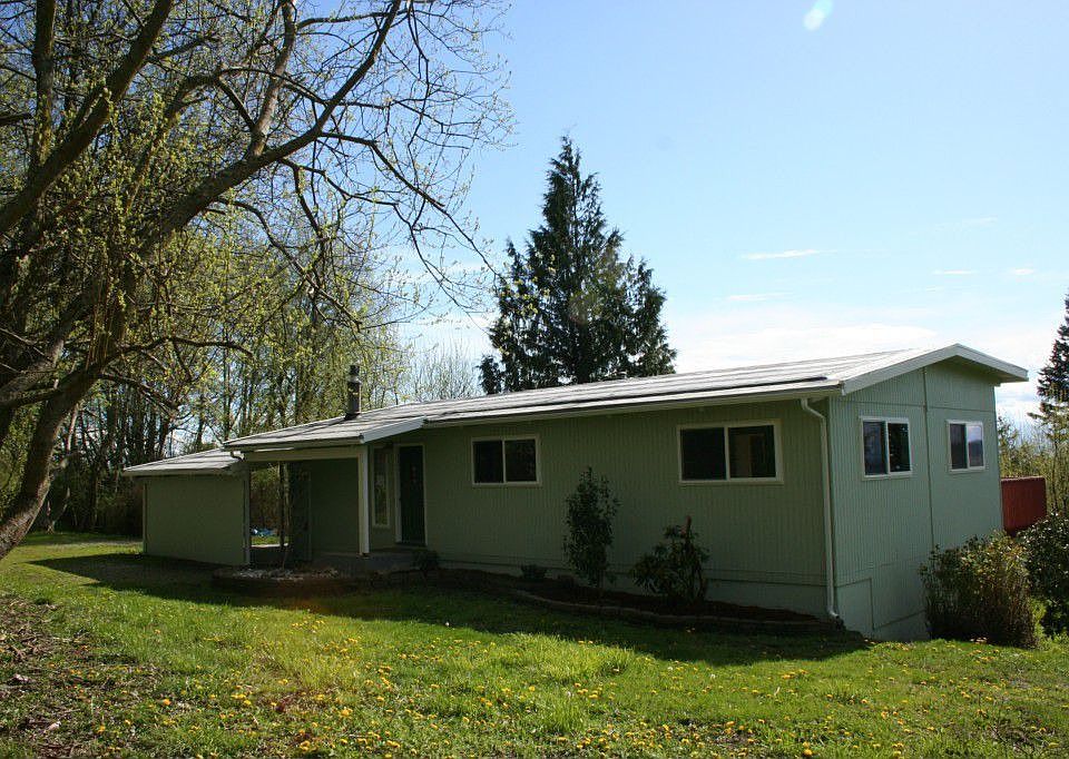 1st image of 90 Chambers Ct