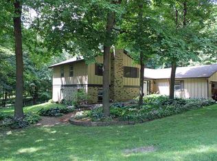 100 Woods Rd, Denver, IA 50622