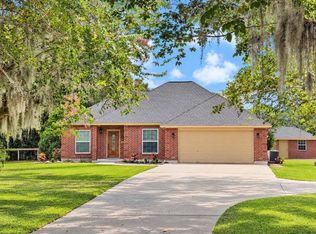 531 Jimmy Phillips Blvd, Angleton, TX 77515