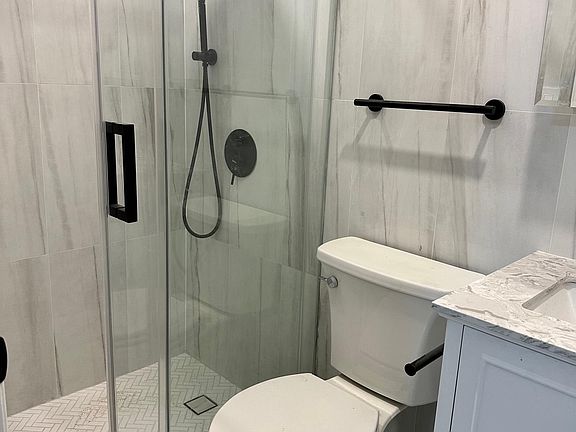 5th image of 29 Gillmore St #2