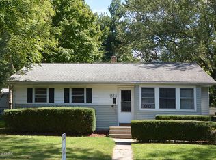1350 Bretton Dr, Kalamazoo, MI