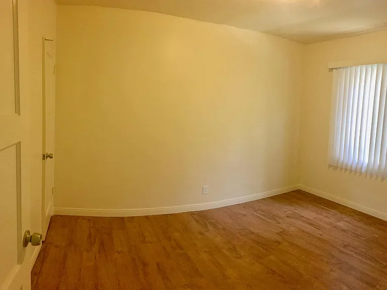 125-135 W. Los Olivos — Photo 4
