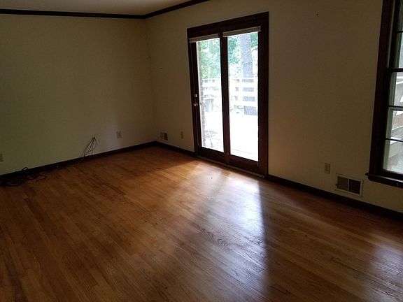 5th image of 4774 Saint Bernard Dr