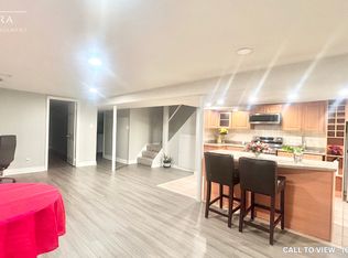 1620 Lewes Way #2, Mississauga, ON L4W3L2