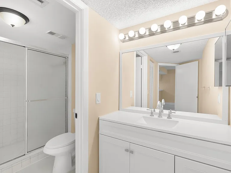 9855 Westview Dr #714 — Photo 18
