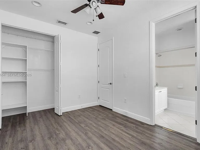 624 SW 147th Ave — Photo 10