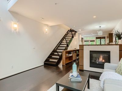 10465 NE 12th Pl, Bellevue, WA, 98004