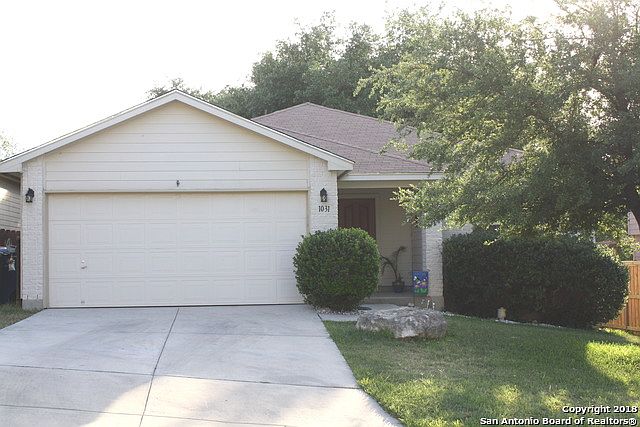 1st image of 1031 Magnolia Crst