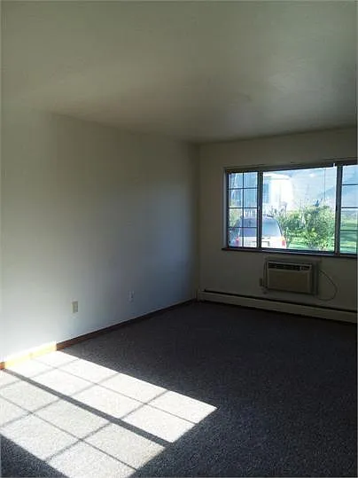 432 Eureka Street — Photo 9