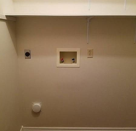 5th image of 1006 S Inglewood Ave APT 3