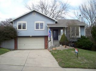 3784 SW Deer Trail Dr, Topeka, KS 66610