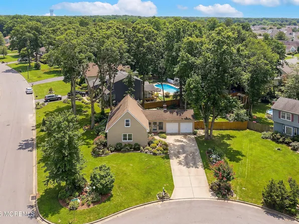 104 Molina Court, Manchester, NJ 08759