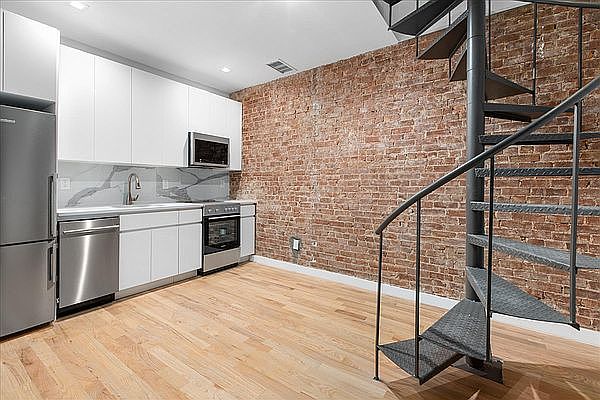1st image of 331 E 52nd St #5