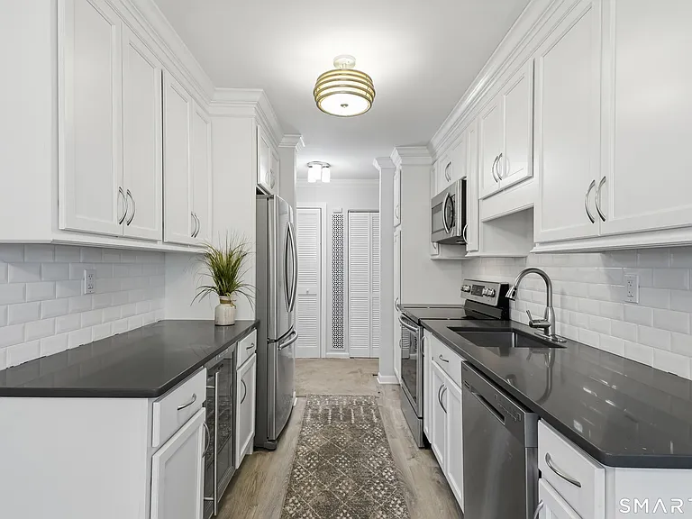 110 Southport Woods Dr #110 — Photo 8