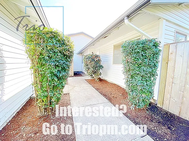 4220 Sean St — Photo 2