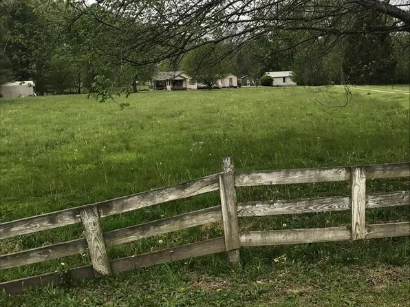 2 SE Licking River Rd, Salyersville, KY 41465