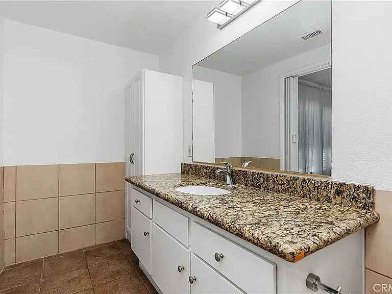3876 Howard Ave #7 — Photo 18