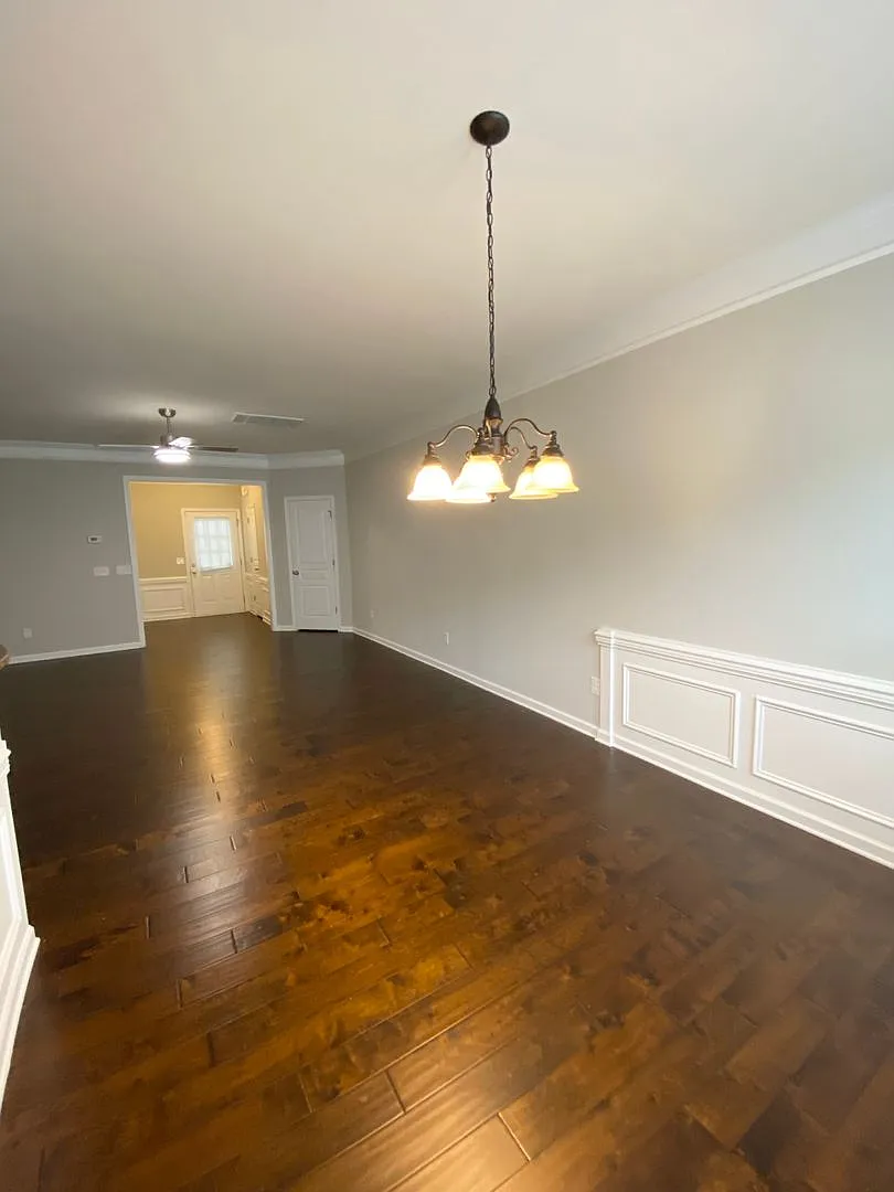 Large 3 BR in Park South Station for Immediate Lease! — Photo 4