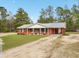 226 Community Cir, Jesup, GA 31545