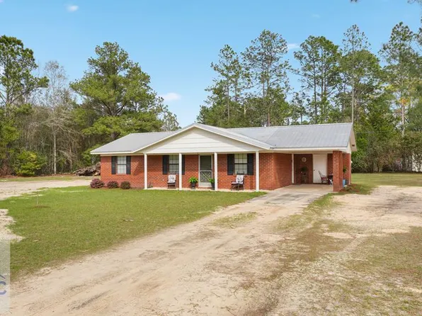 226 Community Cir, Jesup, GA 31545