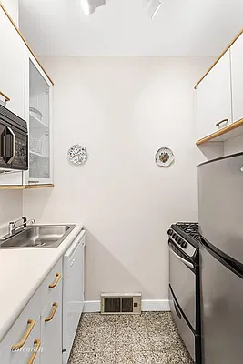 Sold by Corcoran | media 4