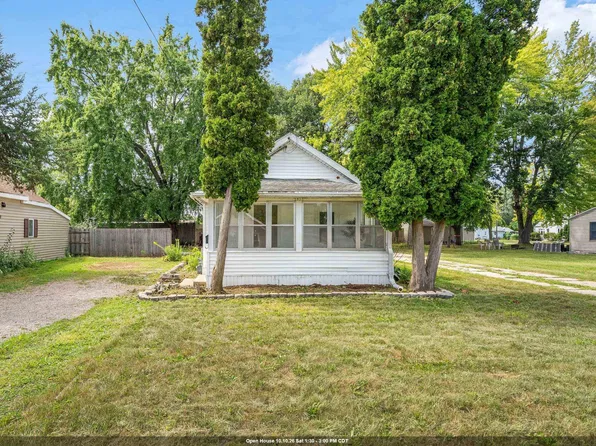 1837 Plymouth St, Oshkosh, WI 54901