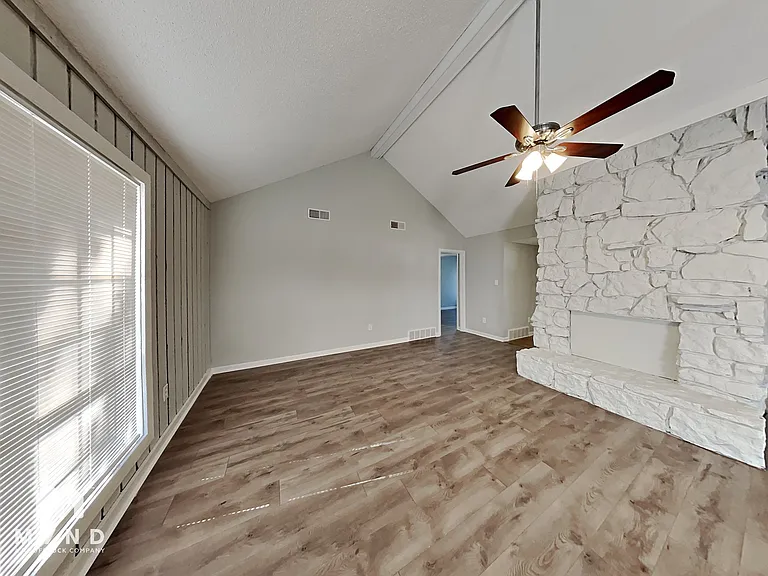 6919 Glenwick Dr — Photo 9